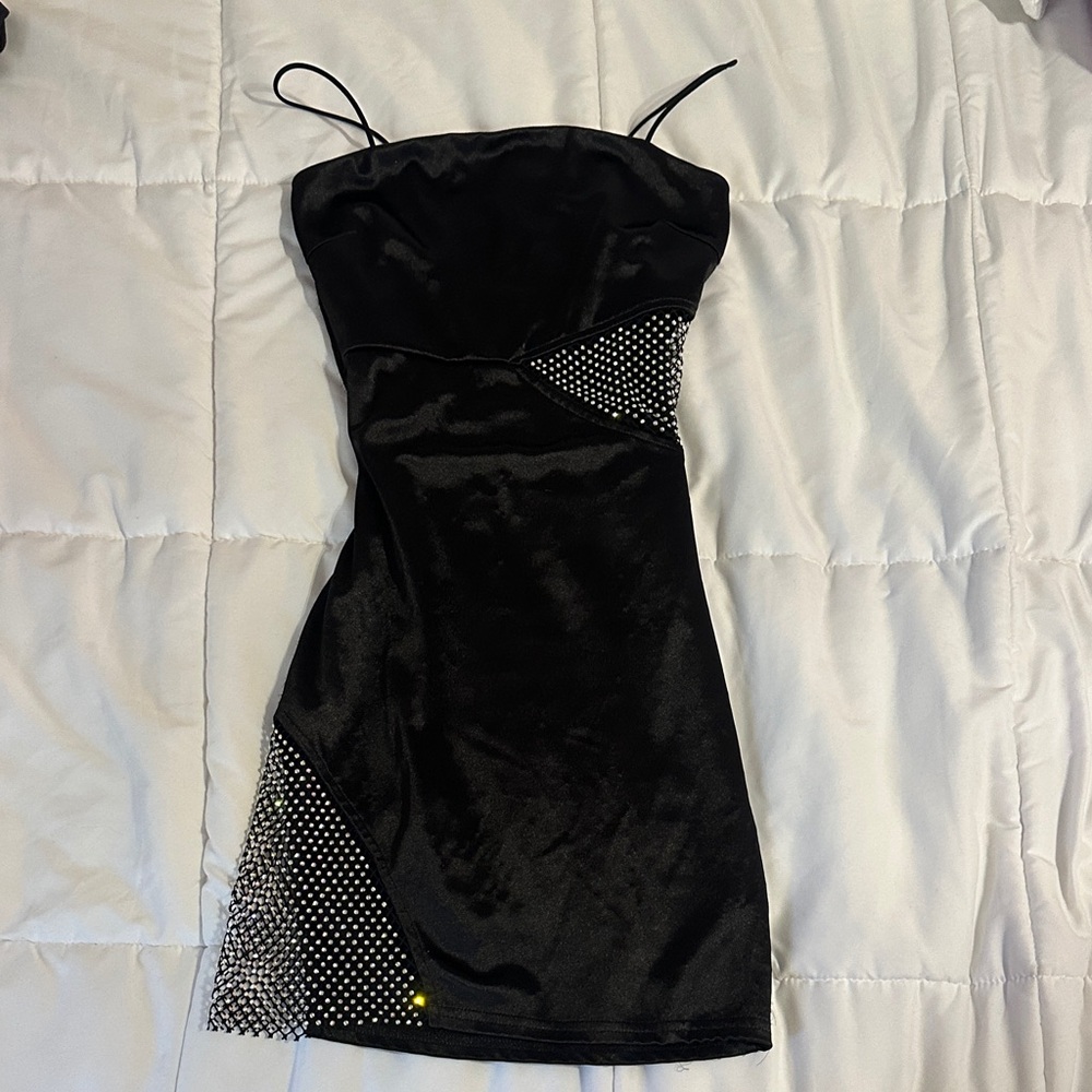 Elegant Black Dress with Mesh Detail